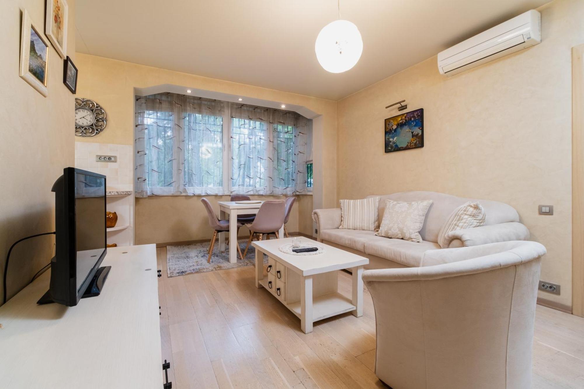 Elegant 1-Bedroom Apartment Plovdiv Exterior photo
